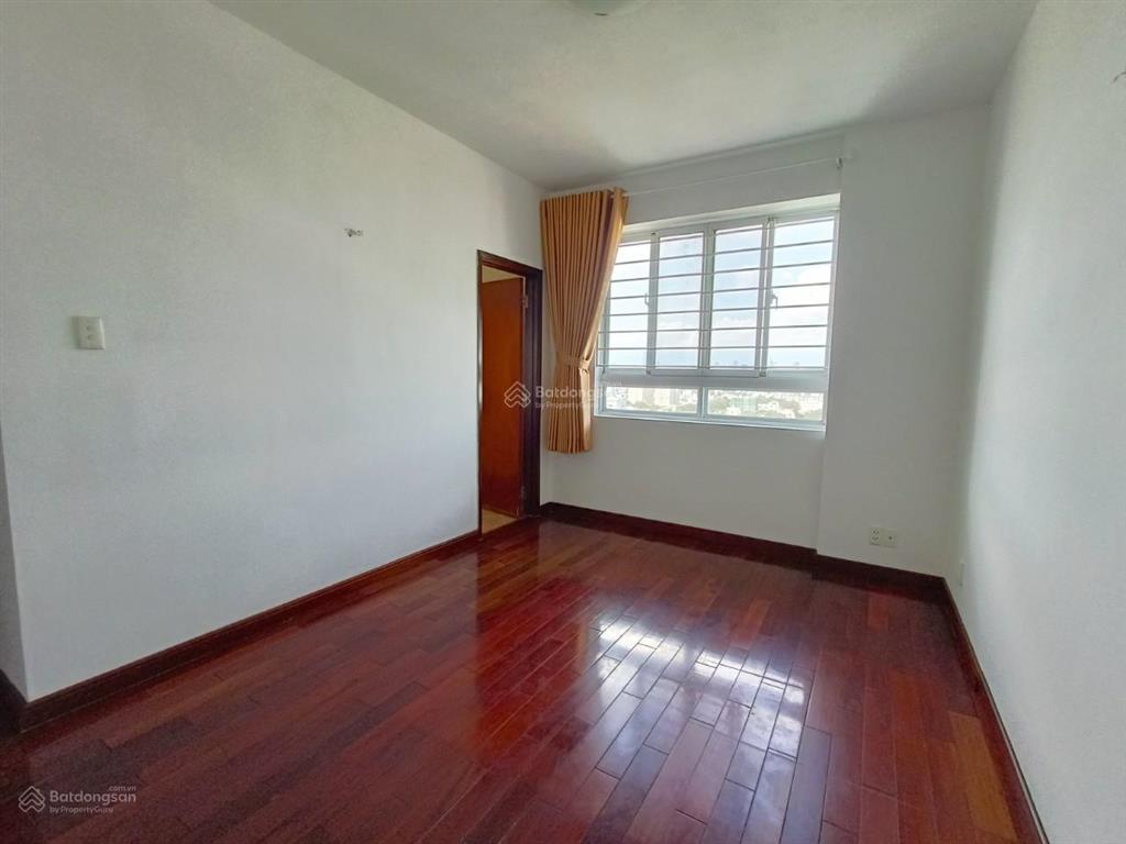Chính chủ bán gấp căn hộ hùng vương plaza, quận 5  130m², 3pn  sổ hồng riêng  giá chỉ 9.4 tỷ