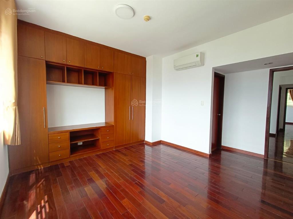 Chính chủ bán gấp căn hộ hùng vương plaza, quận 5  130m², 3pn  sổ hồng riêng  giá chỉ 9.4 tỷ