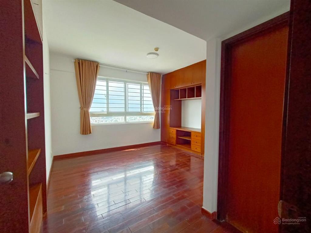 Chính chủ bán gấp căn hộ hùng vương plaza, quận 5  130m², 3pn  sổ hồng riêng  giá chỉ 9.4 tỷ