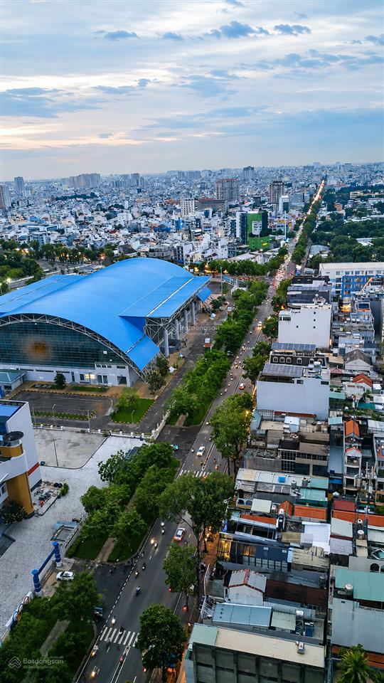 Bán căn góc xi grand court quận 10  105m²  3pn, 3wc  lầu cao  view đẹp  sổ hồng riêng