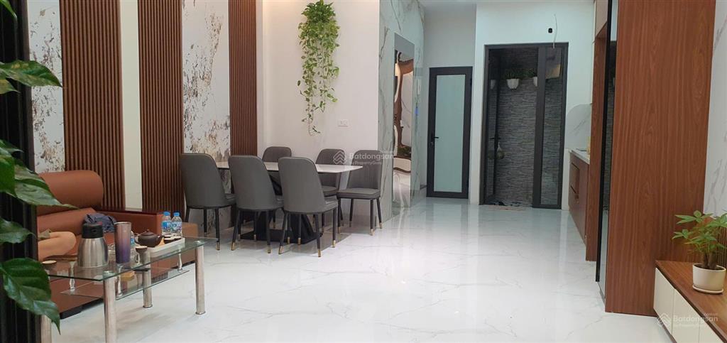 Nhà đẹp phố hồng mai, 56 m2, 5 tầng thang máy, 5 ngủ, ở luôn!