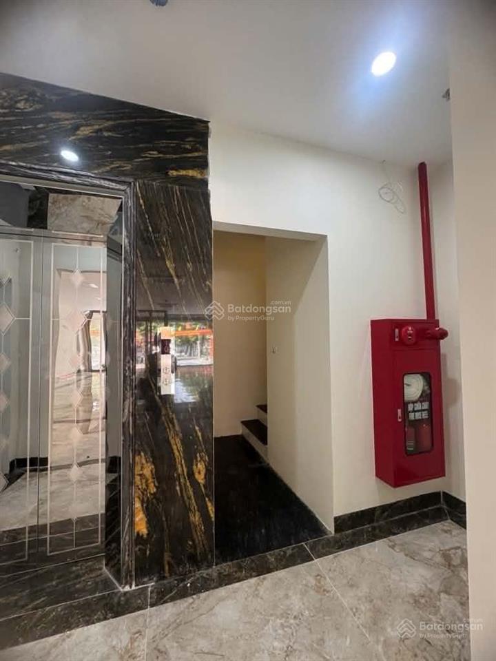 Bán tòa văn phòng hồ tùng mậu  cầu diễn, vỉa hè ô tô tránh. 155m2 x 8t, mt 8m. 43 tỷ. 0978 996 ***