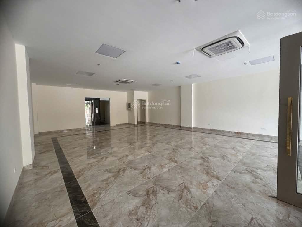 Bán tòa văn phòng hồ tùng mậu  cầu diễn, vỉa hè ô tô tránh. 155m2 x 8t, mt 8m. 43 tỷ. 0978 996 ***