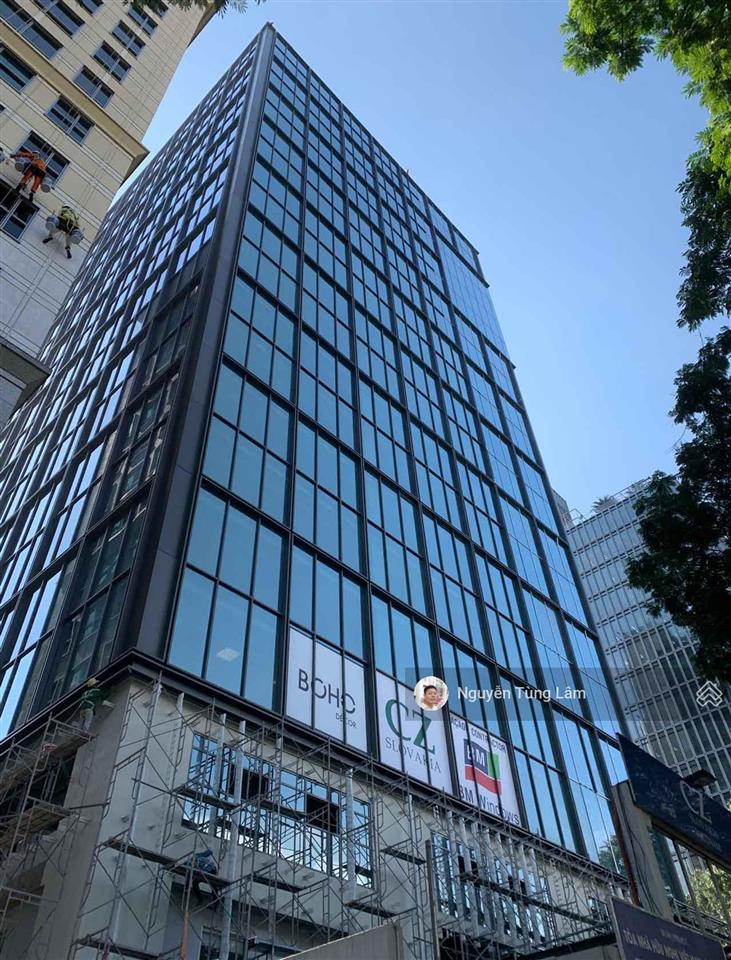 Mặt phố hồng tiến 155m² 6 tầng đang làm văn phòng  giá tốt chỉ 6x tỷ