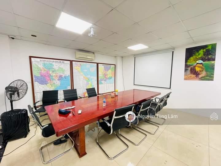 Mặt phố hồng tiến 155m² 6 tầng đang làm văn phòng  giá tốt chỉ 6x tỷ