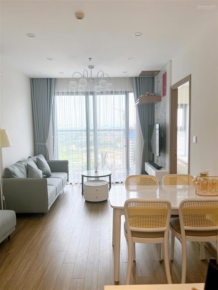 Tôi cần bán gấp căn hộ 2pn 2wc giá 4 tỷ diện tích 55m² tại the sakura  vinhomes smart city