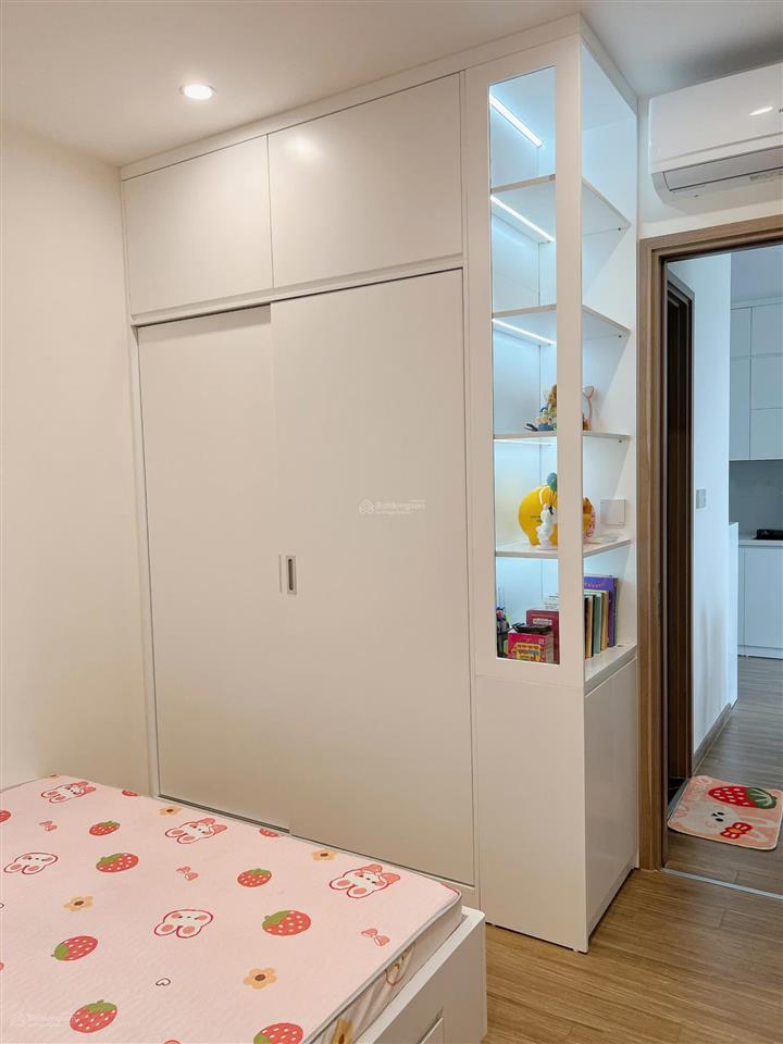Tôi cần bán gấp căn hộ 2pn 2wc giá 4 tỷ diện tích 55m² tại the sakura  vinhomes smart city