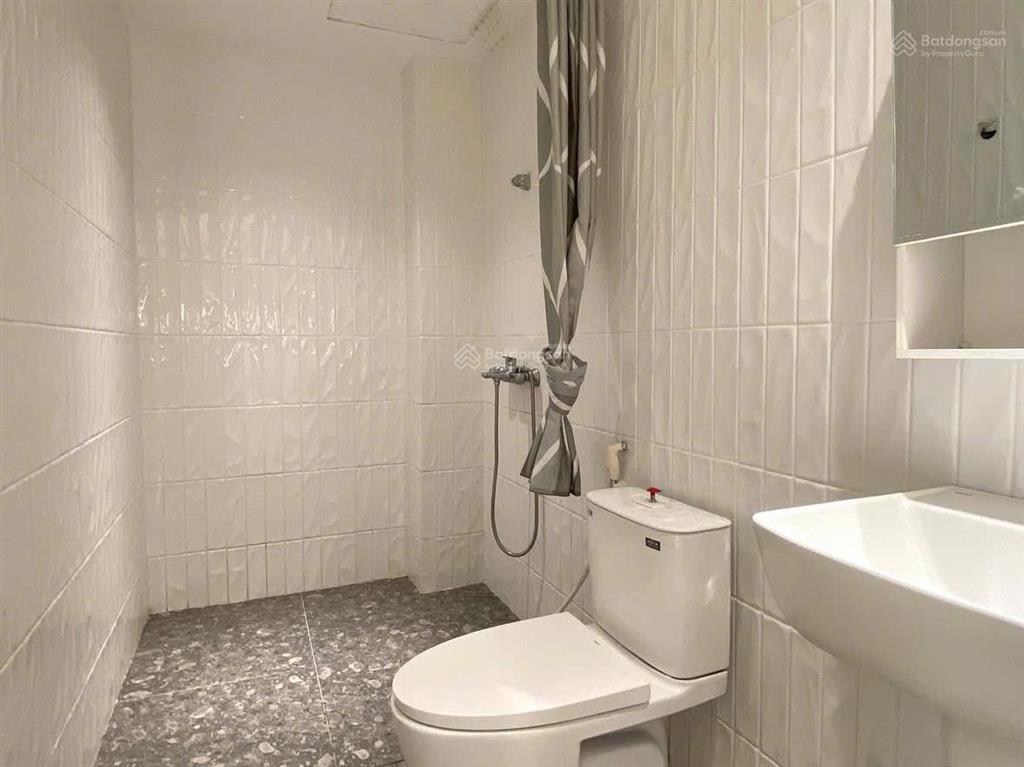 Căn hộ full nội thất ban công riêng ngay trần não, ga metro thảo điền, gần cầu sài gòn, đi q1 5phút