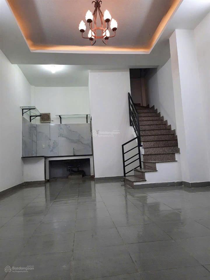 Bán nhà hxh 2pn 3wc đẹp giá cực chất ở kha vạn cân, 5 tỷ, 40m2