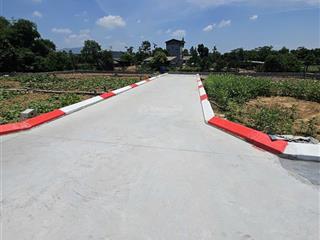 Hoa hậu thị trấn xuân mai view hồ