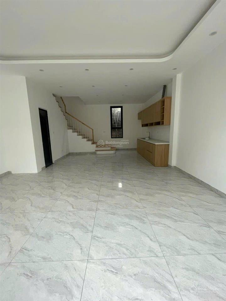Đảm bảo căn này vị trí cực đẹpđối diện nhà văn hóaô tô cạnh nhàkhông quy hoạchchỉ 2,xtỷ