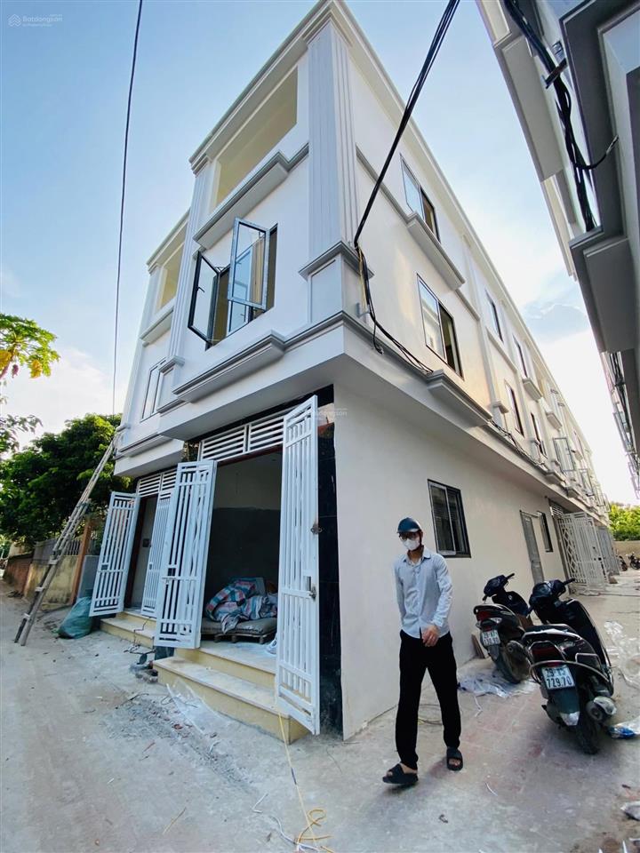 Đảm bảo căn này vị trí cực đẹpđối diện nhà văn hóaô tô cạnh nhàkhông quy hoạchchỉ 2,xtỷ