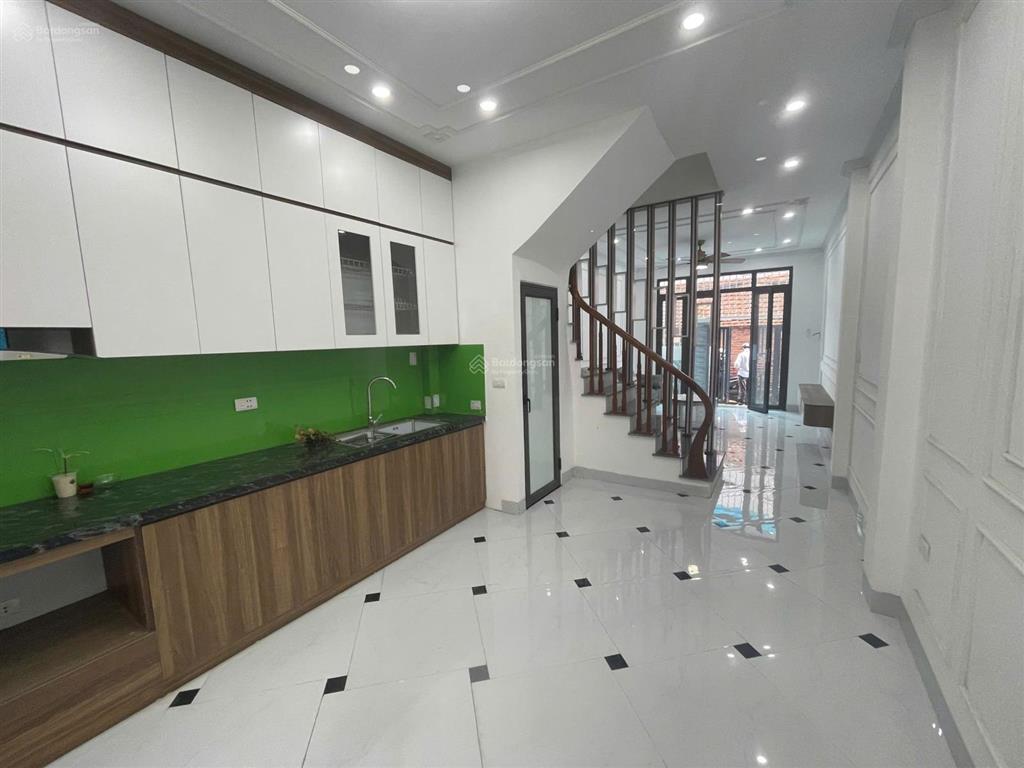 Hàng sịn đét cách đại lộ chỉ 400m có sân riêng để xe trước nhà diện tích rộng ở sướng  chỉ 4.x tỷ