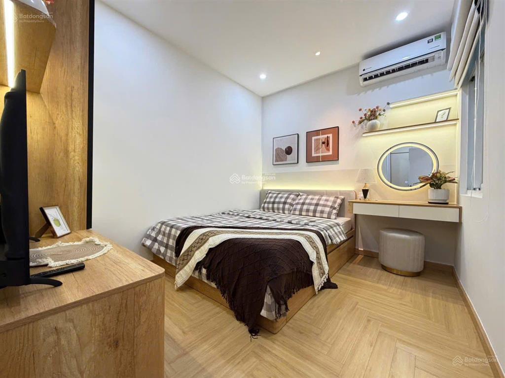 Bán ch park legend, 251 hoàng văn thụ, gần sân bay 100m2, 3pn, 2wc giá 8tỷ9,  0934 144 *** hương