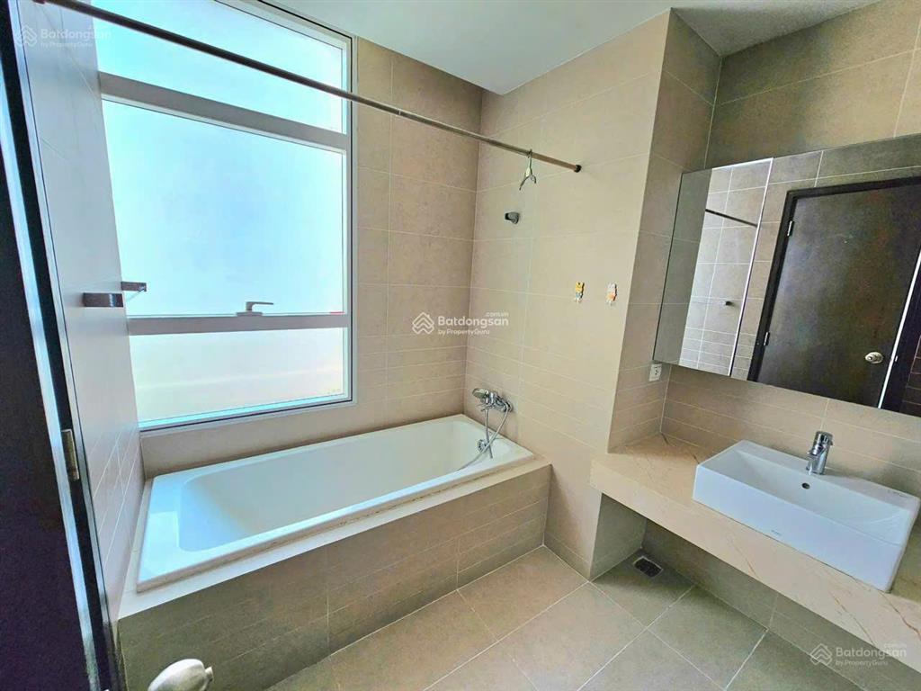 Bán chcc bàu cát ii tân bình, dt 70m²=2pn=3 tỷ 7 có sổ hồng.  0934 144 *** hương