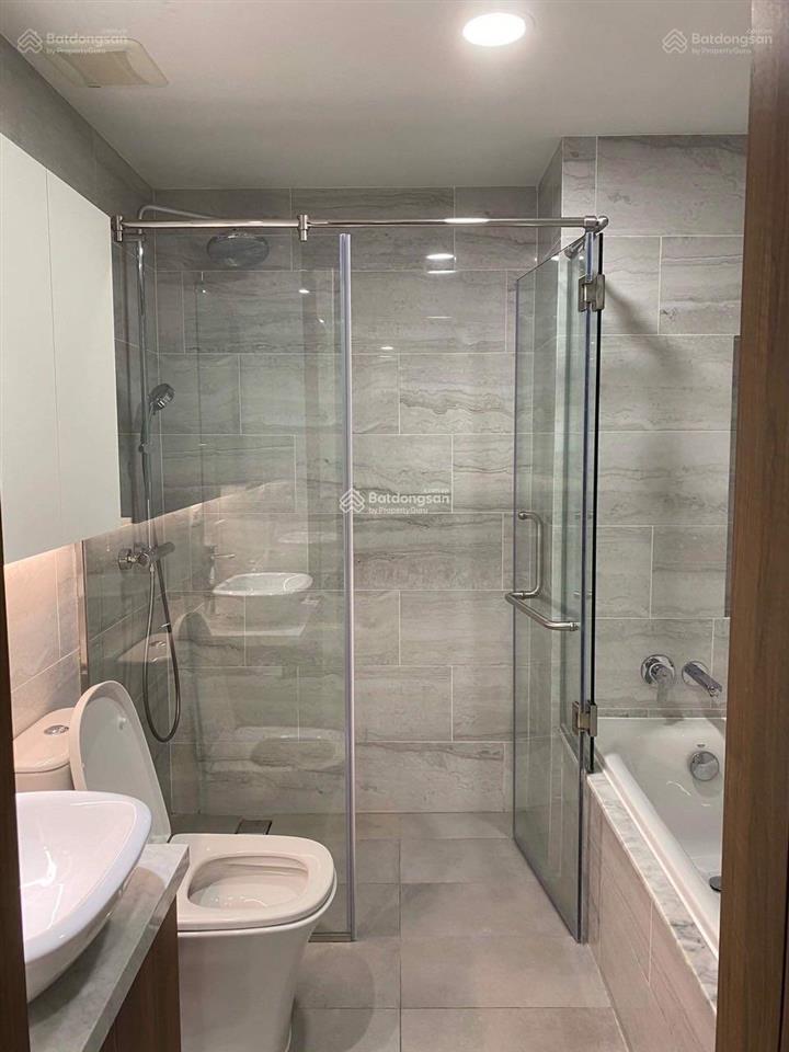 Chủ cần bán gấp chcc central plaza, tân bình dt 71m2, 2pn 2wc giá 6 tỷ sổ.  0934 144 *** hương