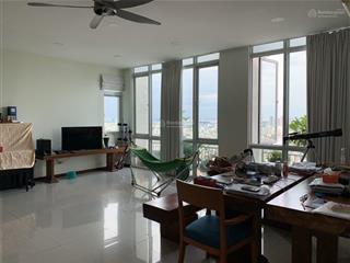 Chuyển ra định cư nước ngoài nên bán căn penhouse 300m2 4pn giá 25 tỷ
