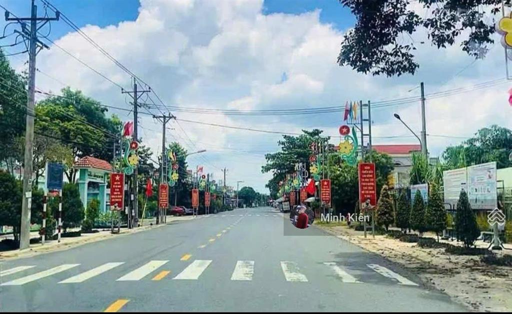 Tin mới! lô đất chỉ có giá 870tr nằm ngay đ. gia tân xã gia lộc dt 217m2, sổ hồng riêng