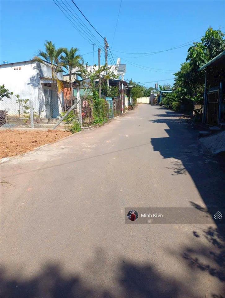 Đất hạ giá hiếm có 1 lô ngay đường nguyễn thị lắng, xã tân phú trung, giá 1 tỷ 120tr, dt 119m2.