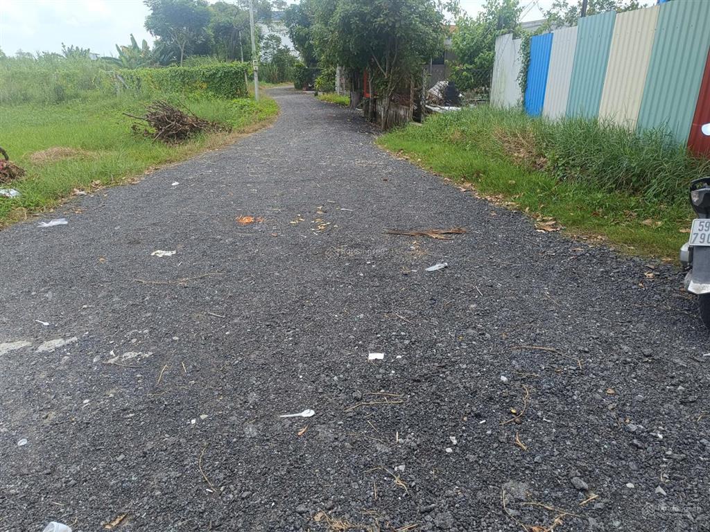 Bến xe củ chi, 6x31=185m2, đường 8m, sổ hồng riêng, không quy hoạch, giá 650tr