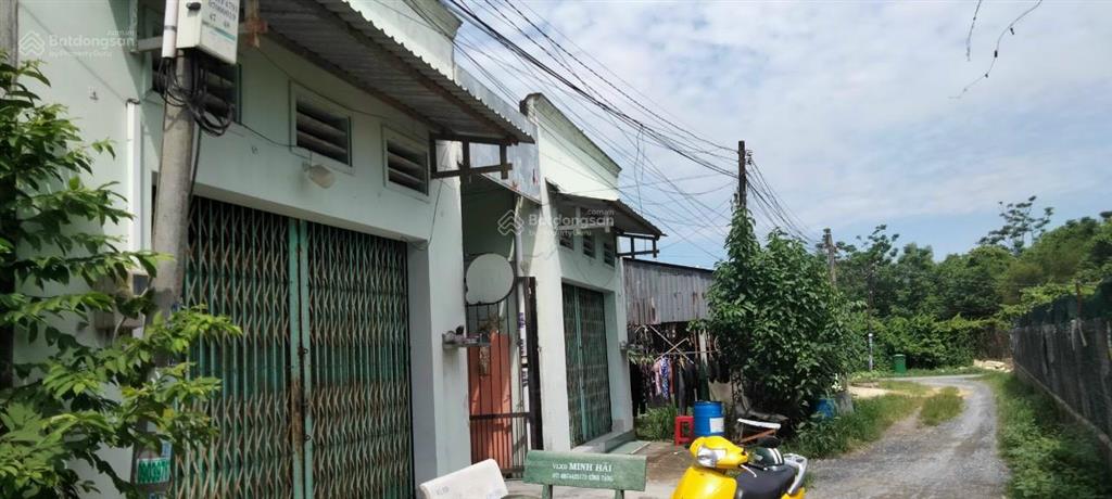 Dãy trọ cũ kcn tây bắc, 10x38m tổng 380m2, 16 phòng, sổ hồng riêng, đường 12m