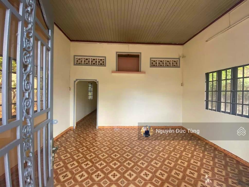 Nhà cũ, tân phú trung, 8x18=142m2 sổ riêng, đường 12m, thông thoáng, giá 850 triệu