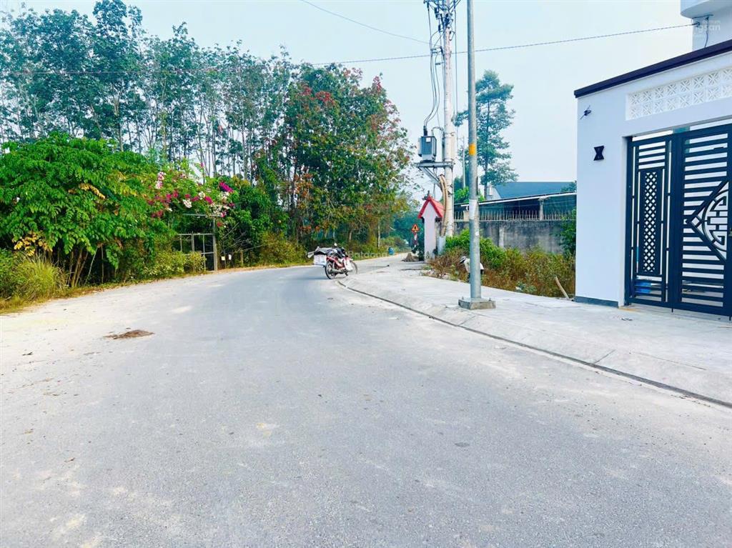 Chỉ 930tr có ngay nhà mới 100% hoàn công  mtđ 387  shr  tân an hội