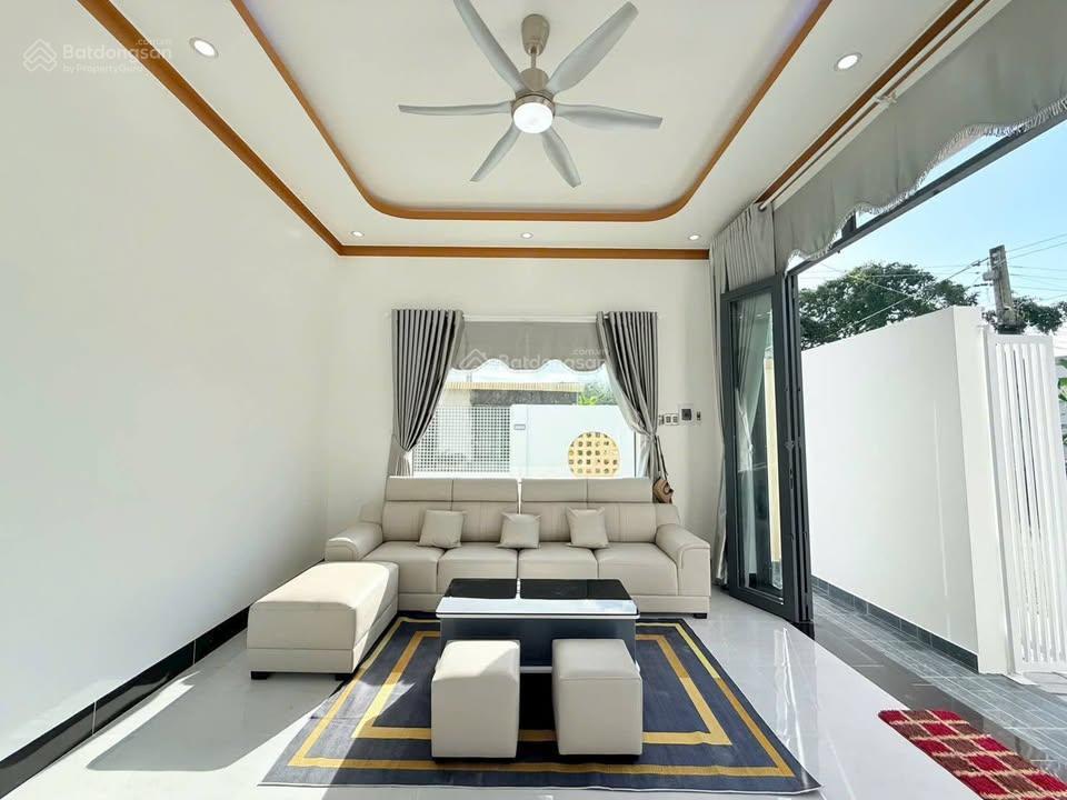 Cần tiền cho con đi du học bán nhà 8mx20m trân thị cẩm 1tỷ790