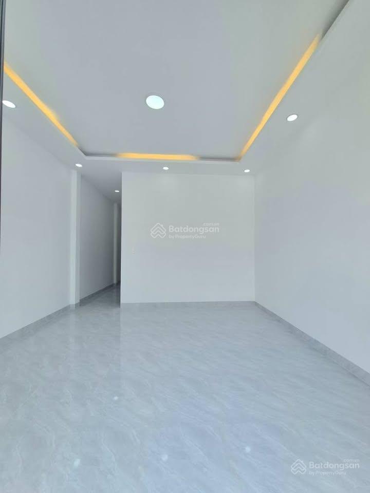 Bán nhà riêng 100m2, 1,79 tỷ, view đẹp tại trần văn chẩm, xã tân thông hội, huyện củ chi