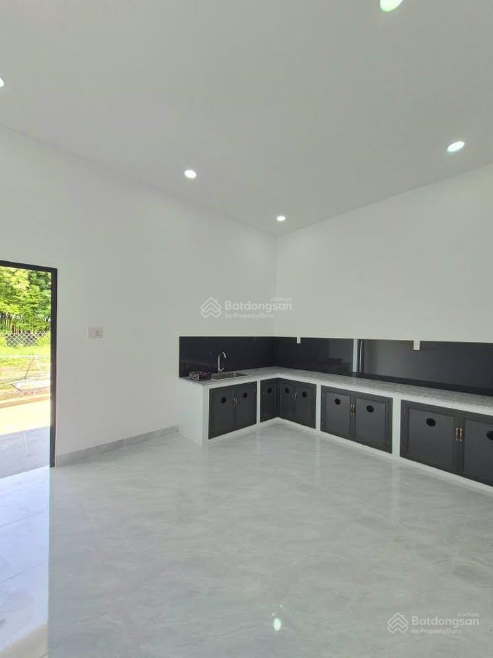 Bán nhà riêng 100m2, 1,79 tỷ, view đẹp tại trần văn chẩm, xã tân thông hội, huyện củ chi