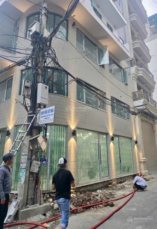 Cho thuê 3 tầng ngõ huế, 220m² kinh doanh, ô tô tránh, pccc chuẩn  mới 100%