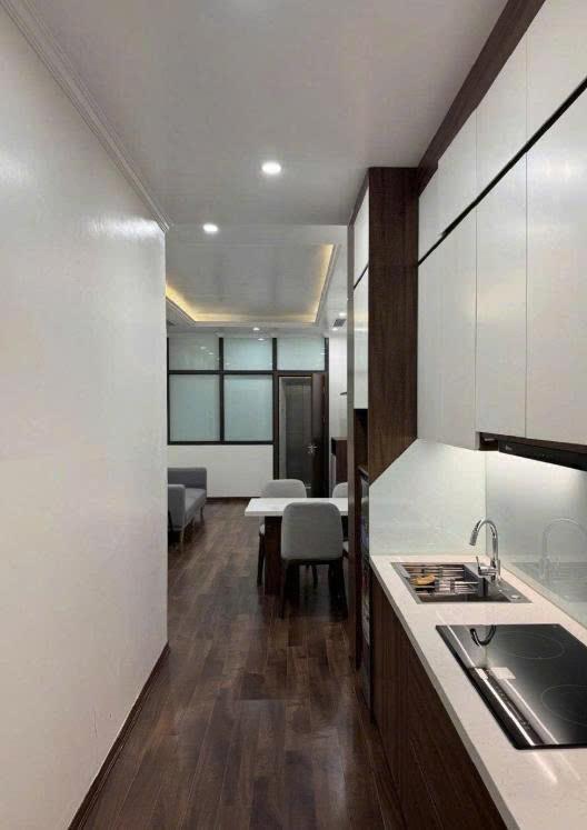 Chính chủ có nhà 5 tầng 1 tum cần cho thuê tại mặt phố Lê Đại Hành, Hai Bà Trưng, Hà Nội