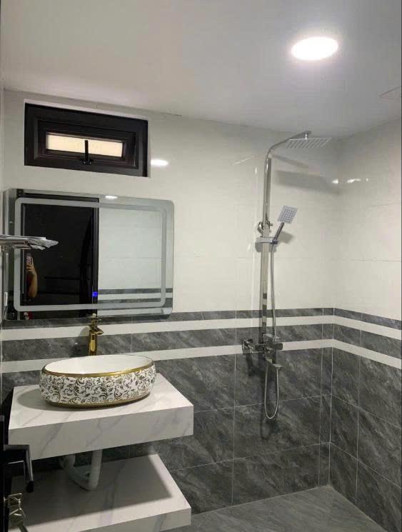 Cần cho thuê căn phòng tại địa chỉ số 10/97 ngõ 105 phố Bạch Mai, phường Bạch Mai, tp Hà