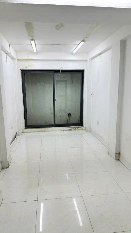 Chính chủ cần cho thuê mặt bằng kd tại 129, phố Mai Hắc Đế, Nguyễn Du, Hai Bà Trưng, Hà
