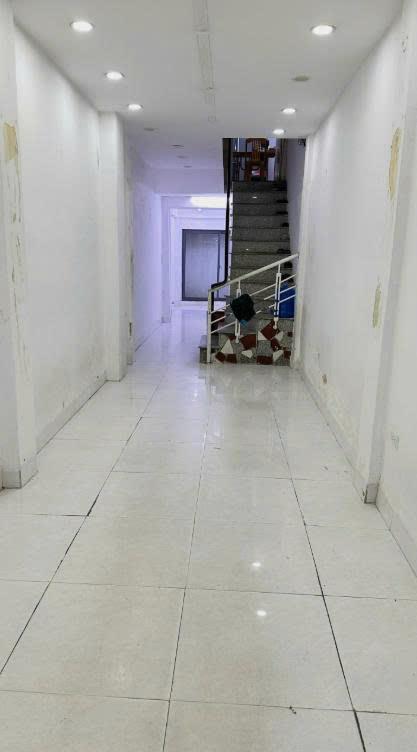 Chính chủ cần cho thuê mặt bằng kd tại 129, phố Mai Hắc Đế, Nguyễn Du, Hai Bà Trưng, Hà