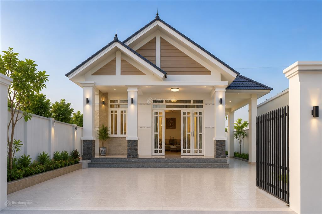 Chính chủ bán nhà 300m2 thổ cư, shr,có nhà trọ cho thuê,1/dương công khi, p. xuân thơi sơn (hcm)