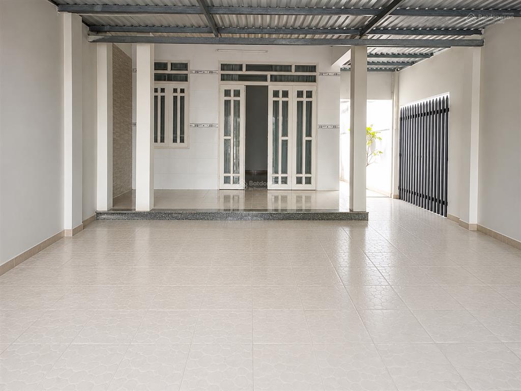 Chính chủ bán nhà 300m2 thổ cư, shr,có nhà trọ cho thuê,1/dương công khi, p. xuân thơi sơn (hcm)