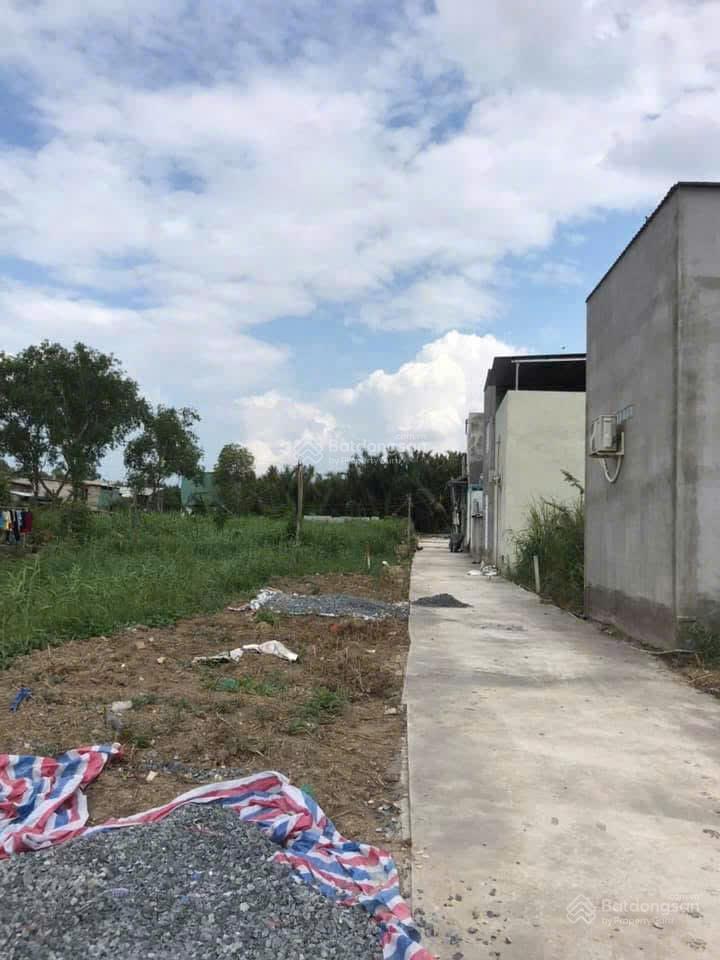 Thổ cư 50m² giá 1 tỷ 280  xây dựng td  hẻm ô tô 4 chỗ  ấp 4 long hậu