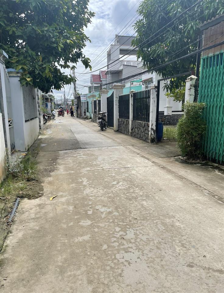 Đất thổ cư xdtd giá 950tr  đất sạch đẹp  dân cư đông đúc  không mồ mả