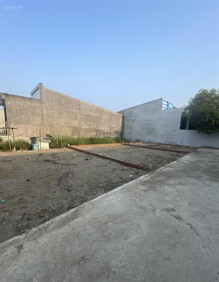 Đất thổ cư xdtd giá 950tr  đất sạch đẹp  dân cư đông đúc  không mồ mả