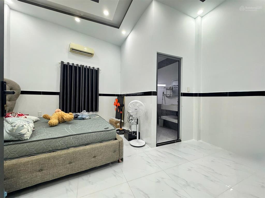 Nhà hẻm xe hơi 3 tỷ 8  sổ riêng đã hoàn công  long hậu  đt 826c nối dài đường lê văn lương