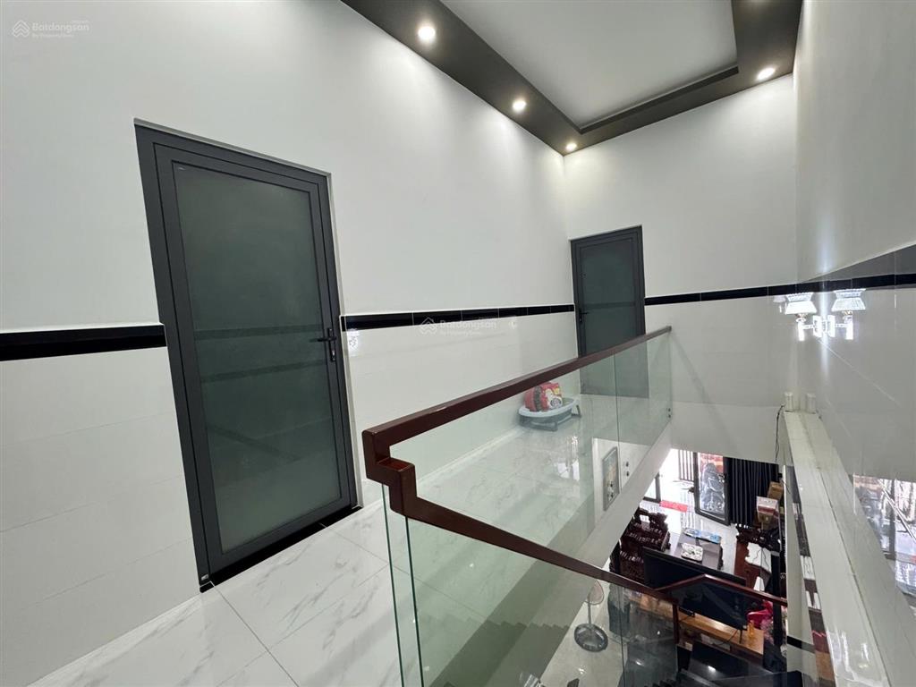 Nhà hẻm xe hơi 3 tỷ 8  sổ riêng đã hoàn công  long hậu  đt 826c nối dài đường lê văn lương
