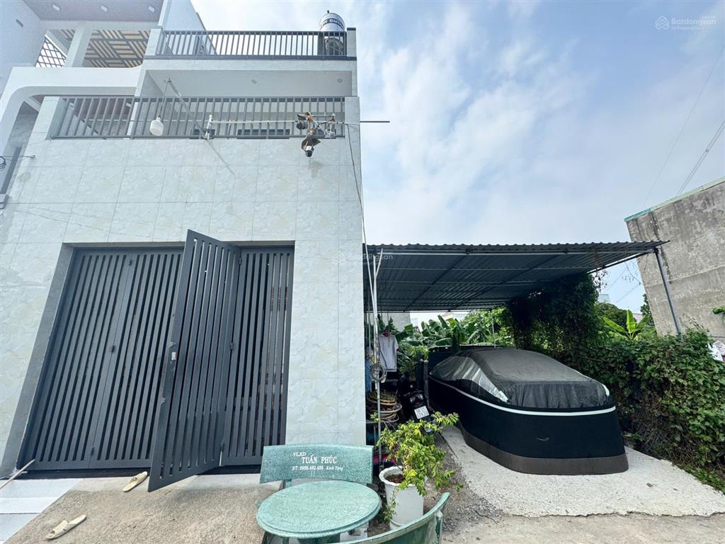 Nhà hẻm xe hơi 3 tỷ 8  sổ riêng đã hoàn công  long hậu  đt 826c nối dài đường lê văn lương