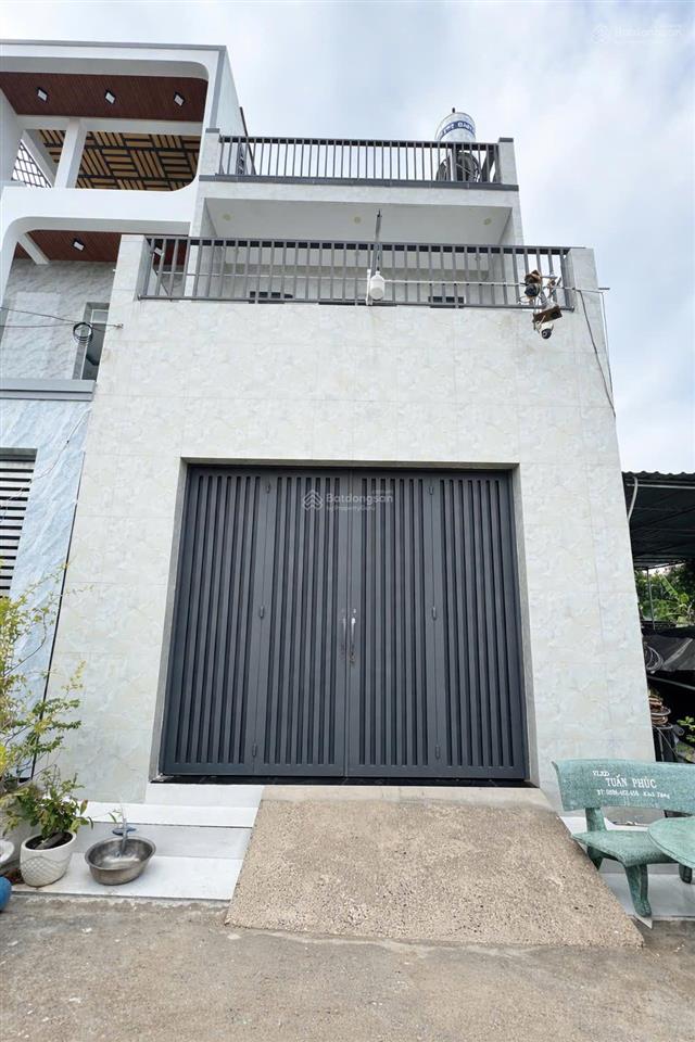 Nhà hẻm xe hơi 3 tỷ 8  sổ riêng đã hoàn công  long hậu  đt 826c nối dài đường lê văn lương