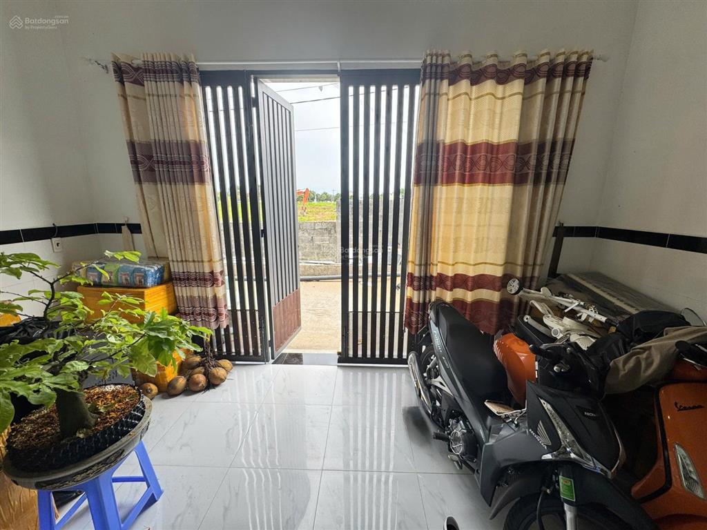 Nhà hẻm xe hơi 3 tỷ 8  sổ riêng đã hoàn công  long hậu  đt 826c nối dài đường lê văn lương