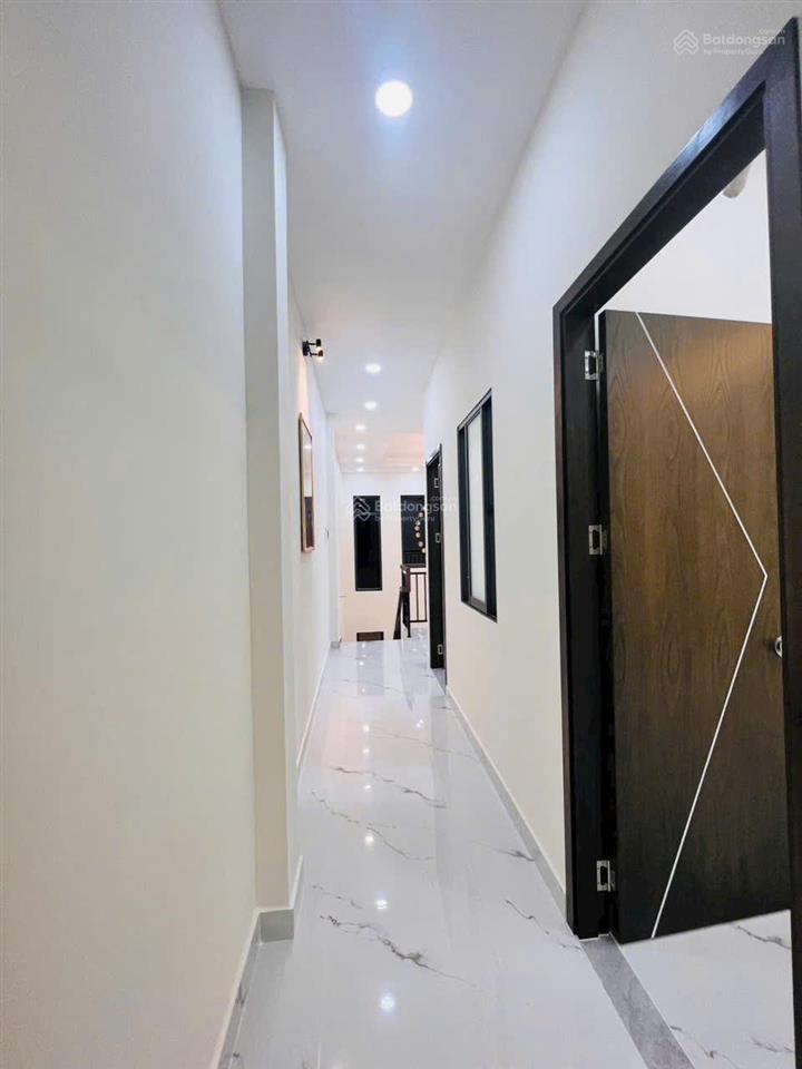 Nhà mới xây trệt 1 lầu  5x20m 100m2  hoàn công  giá 3tỷ690  long hậu