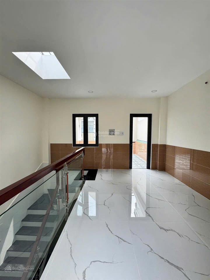 Nhà hoàn hoa mới xây  giá 4 tỷ 150  hỗ trợ bank  hoàn công  trệt 2 lầu st