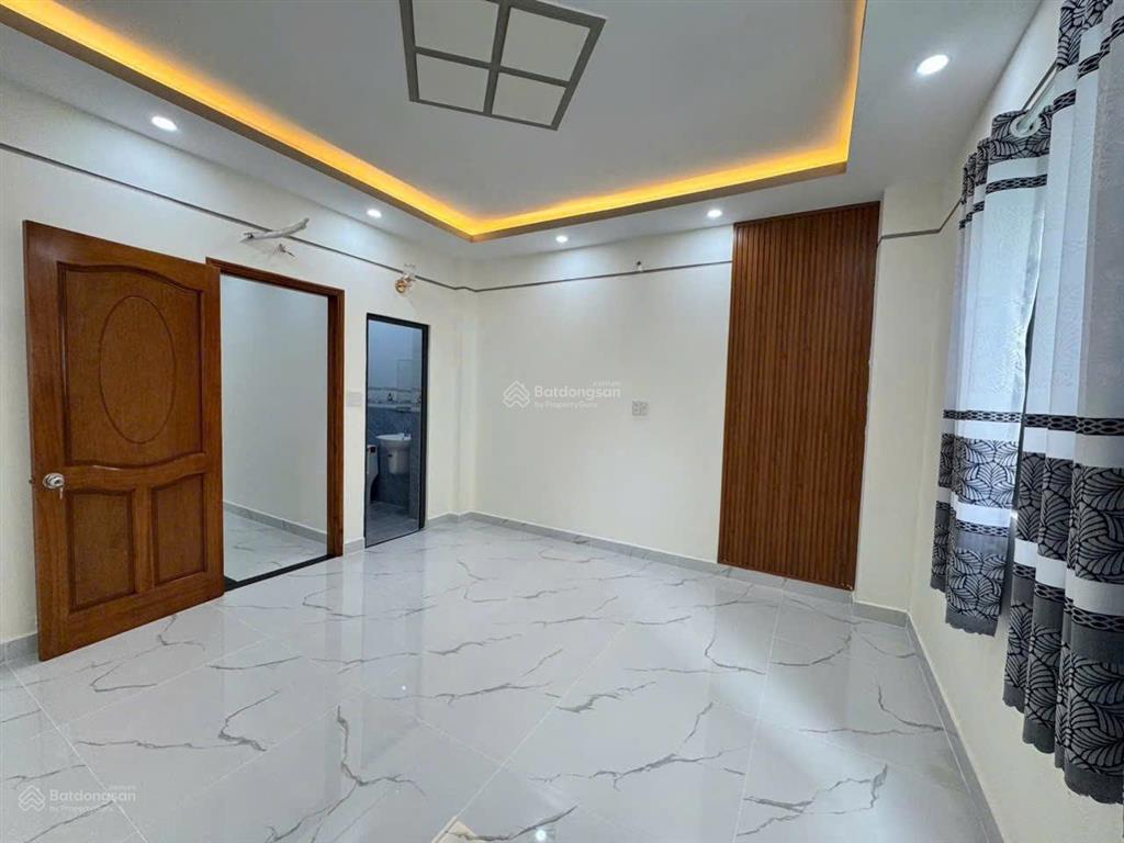 Nhà hoàn hoa mới xây  giá 4 tỷ 150  hỗ trợ bank  hoàn công  trệt 2 lầu st