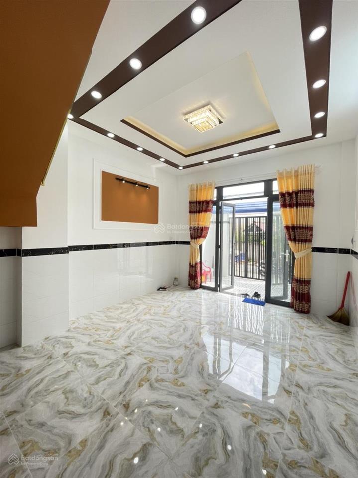 Nhà xây mới  trệt 2 lầu  hẻm ô tô  hỗ trợ bank mua nhà  giá 2 tỷ 8