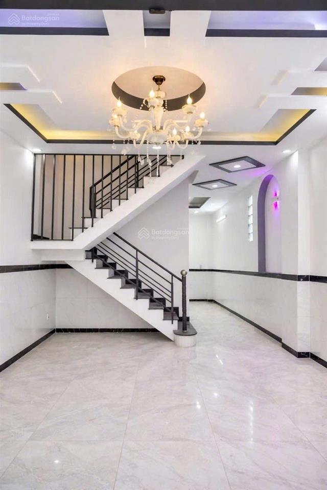 Nhà sổ riêng 2 tỷ 5  4 tầng, hỗ trợ vay bank  long hậu đường đt 826c